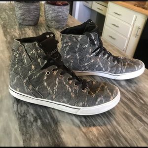 Men’s Supra tribal high tops